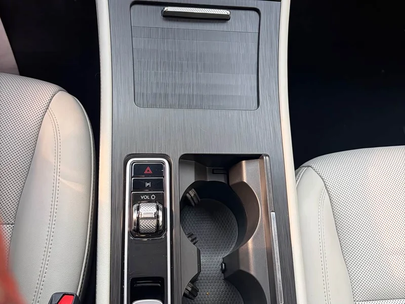 Jeep Renegade — фото 17