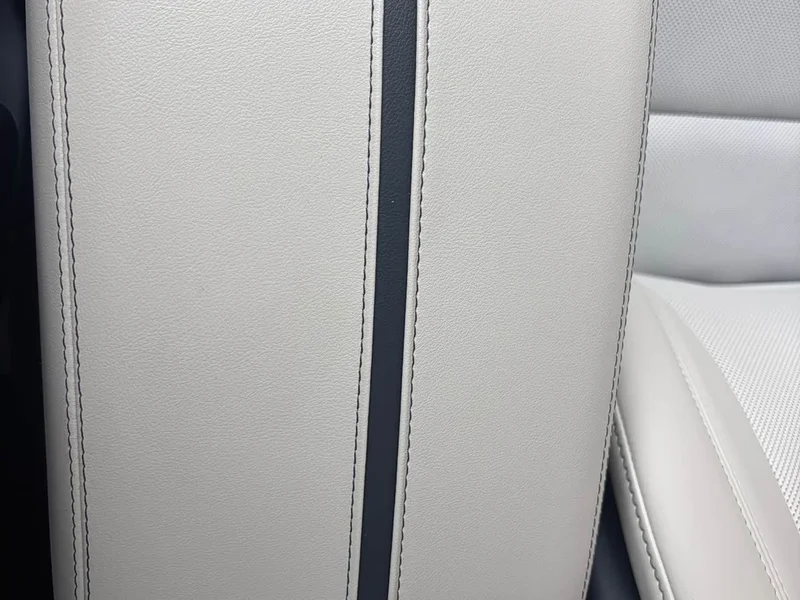 Jeep Renegade — фото 18