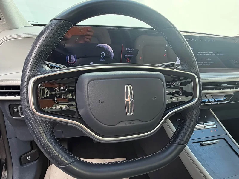 Jeep Renegade — фото 10