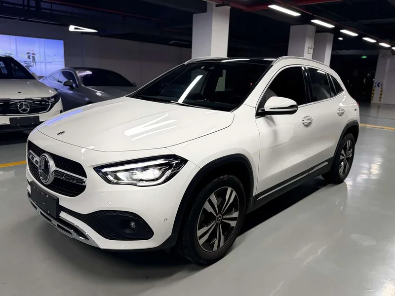 Mercedes-Benz GLA — фото 1