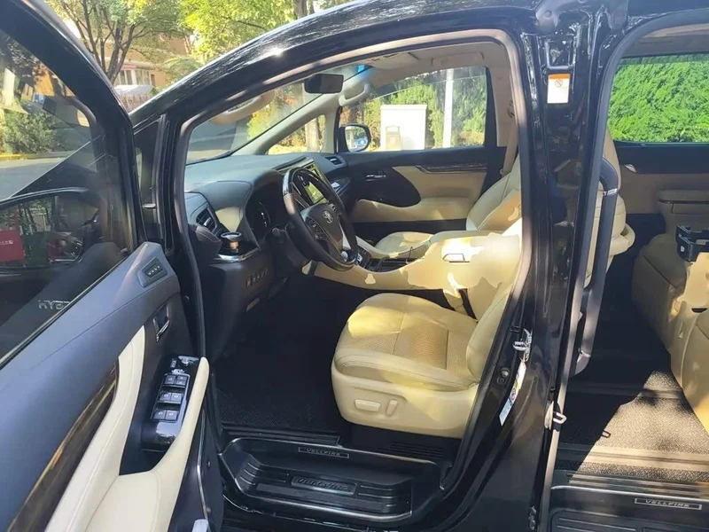 Toyota Vellfire — фото 16