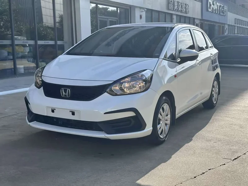 Honda Fit — фото 1