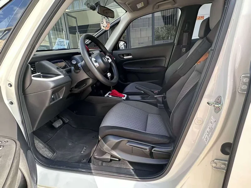 Honda Fit — фото 6