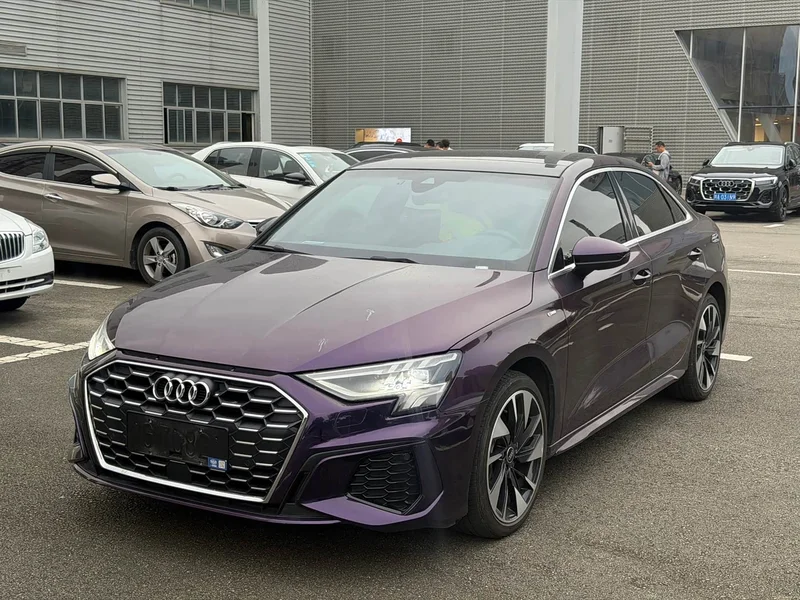 Audi A3 — фото 1