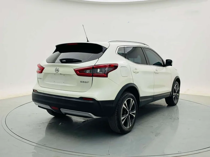 Nissan Qashqai — фото 5
