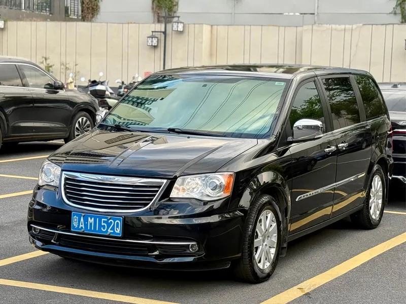 Jeep Grand Voyager Imported — фото 1