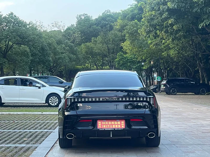Lynk & Co 03 — фото 22