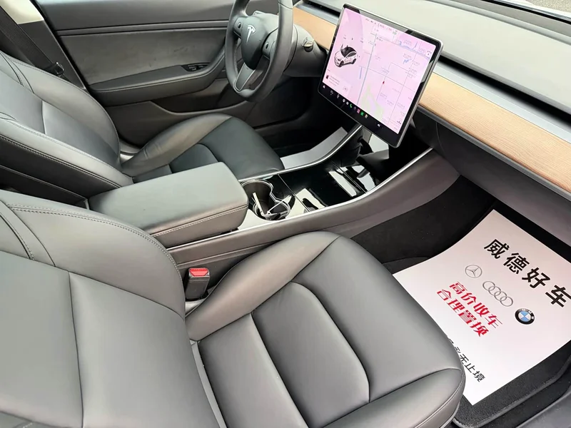Tesla Model 3 — фото 13
