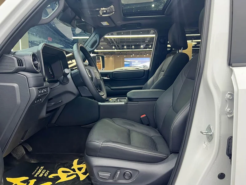 Toyota Prado — фото 11