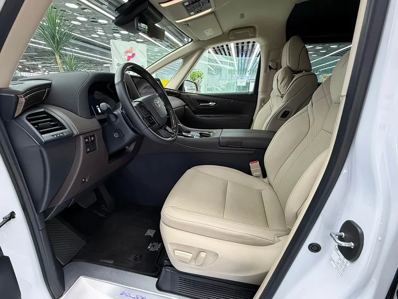 Toyota Alphard — фото 15