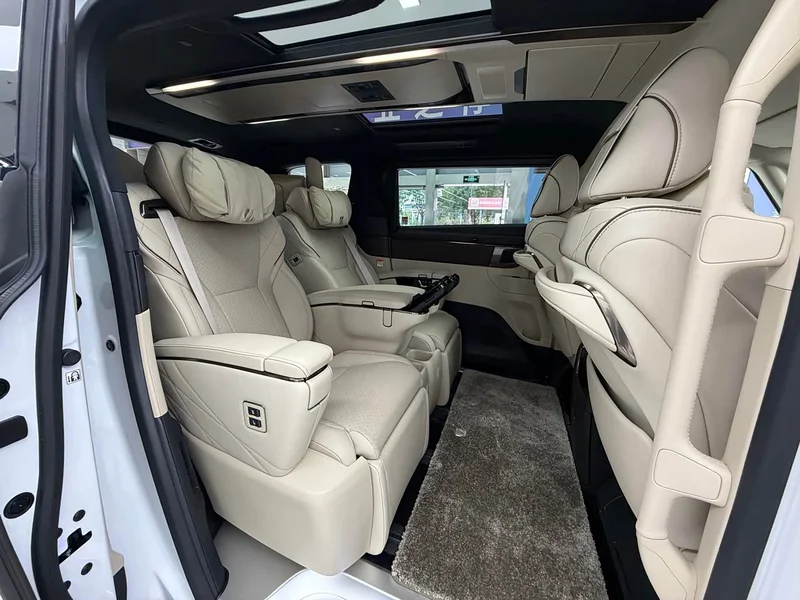 Toyota Alphard — фото 22
