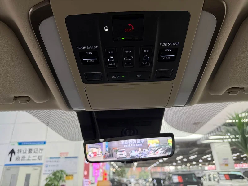 Toyota Alphard — фото 10