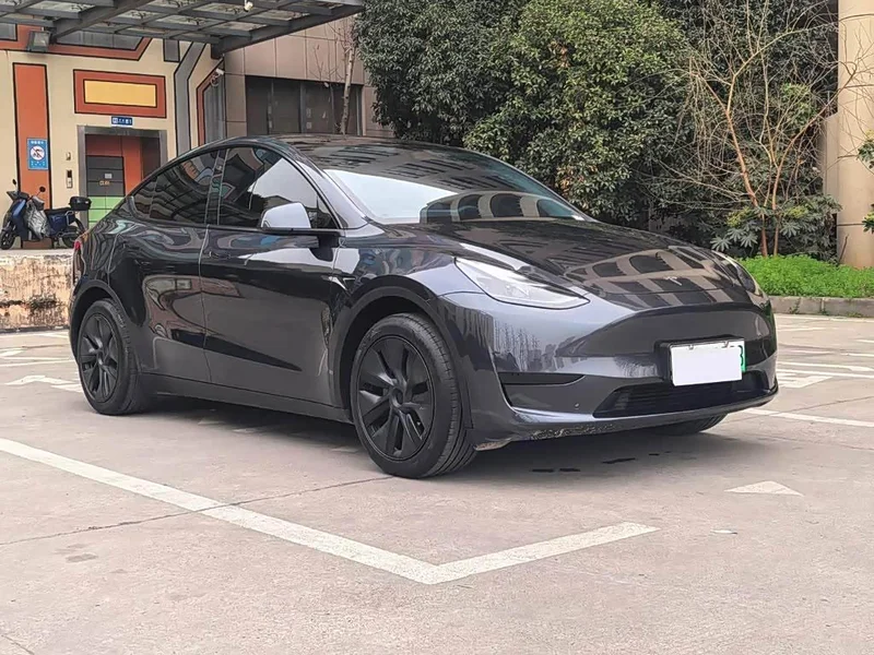 Tesla Model Y — фото 3