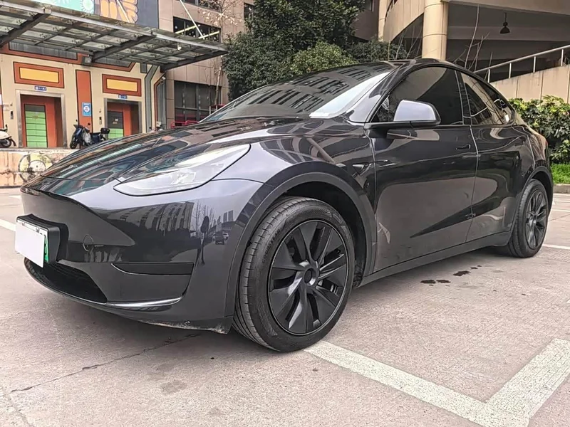 Tesla Model Y — фото 4