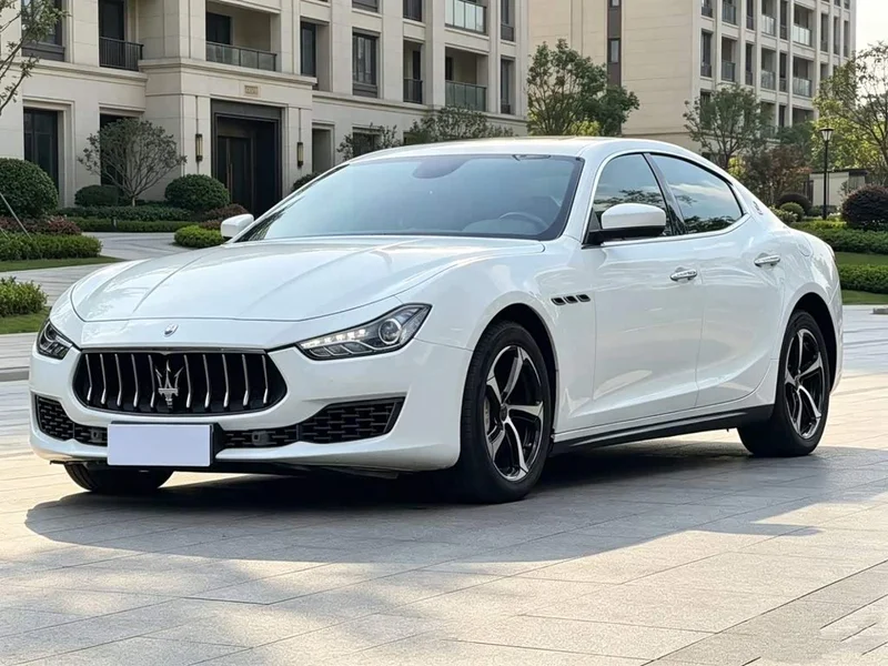 Maserati Ghibli — фото 1