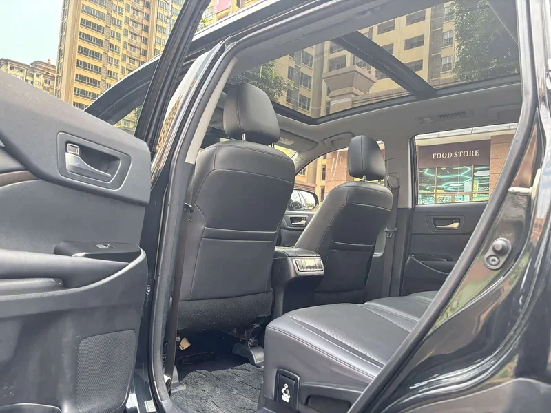 Toyota Highlander — фото 13