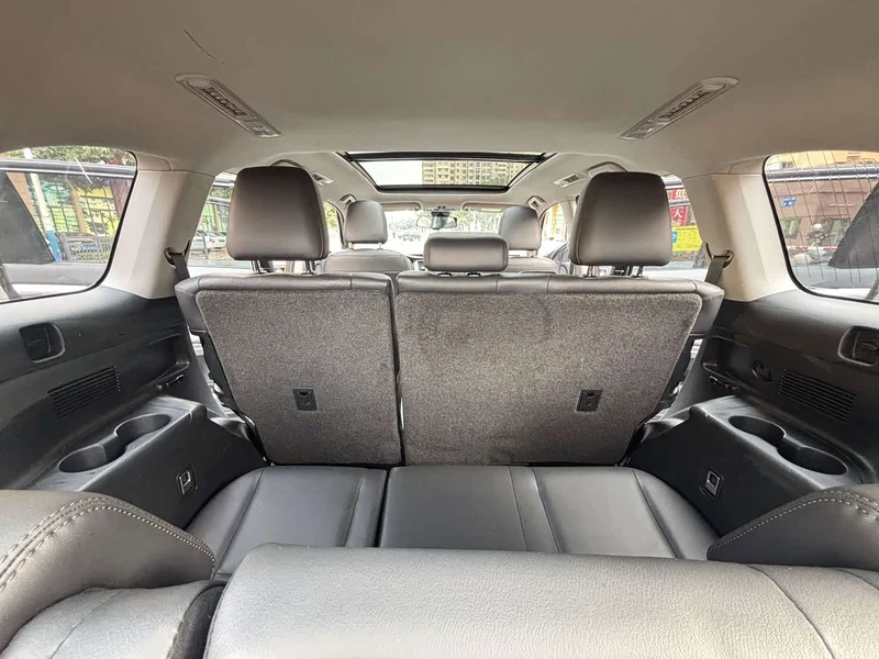 Toyota Highlander — фото 14