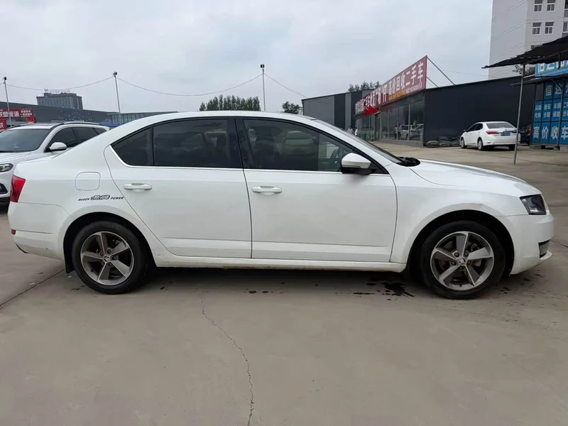 Volkswagen Octavia — фото 4