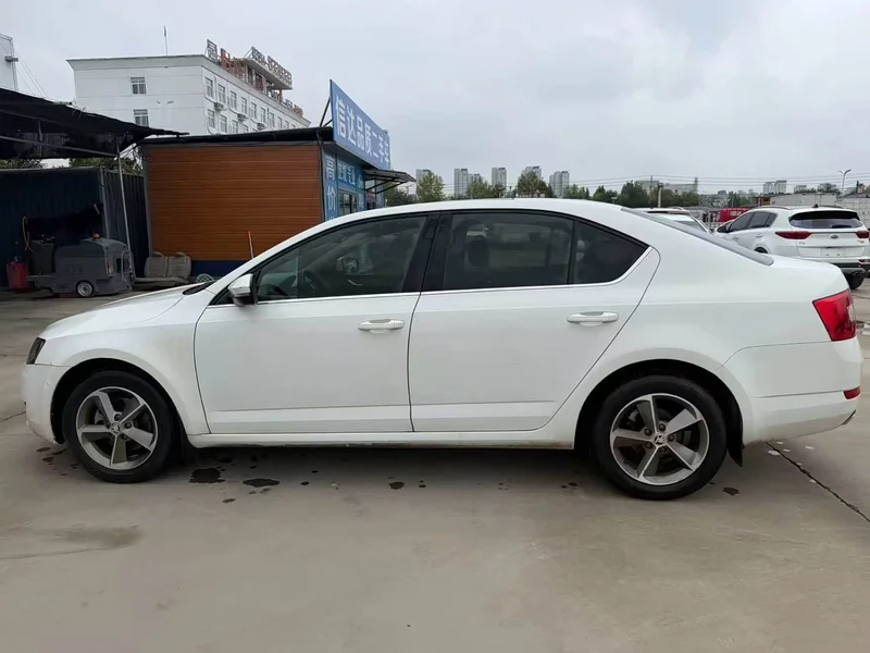 Volkswagen Octavia — фото 6