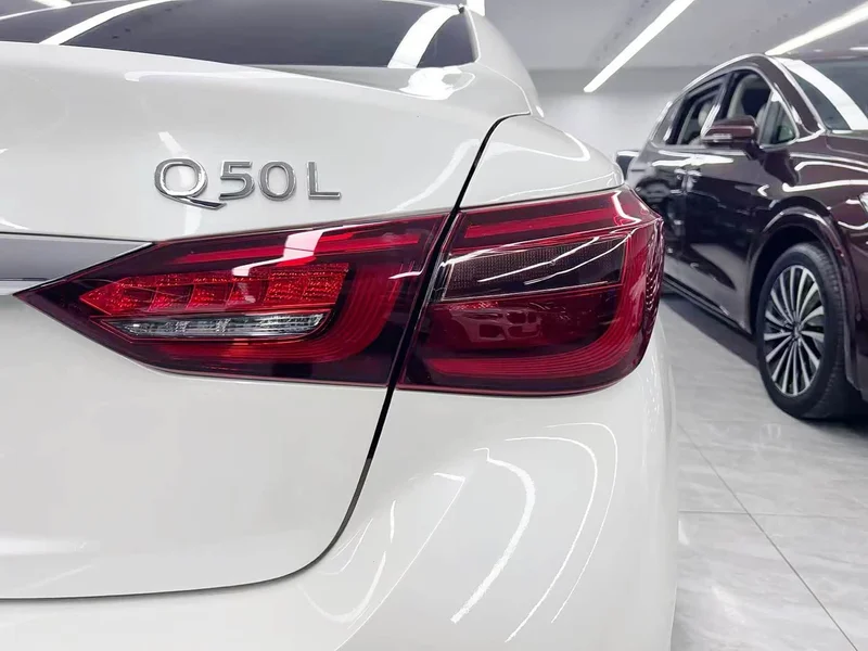 Infiniti Q50L — фото 19
