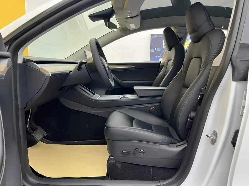 Tesla Model Y — фото 18