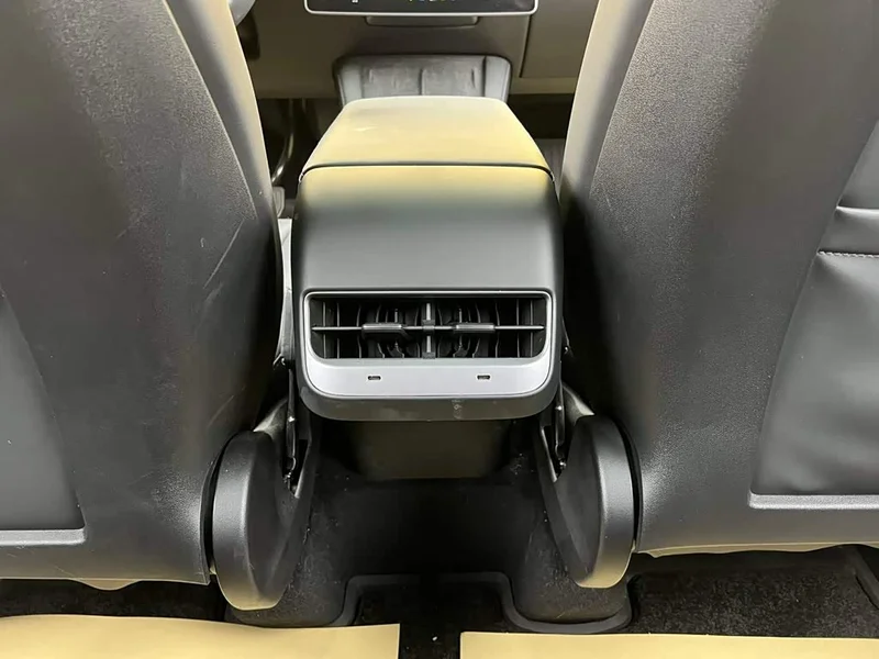 Tesla Model Y — фото 21