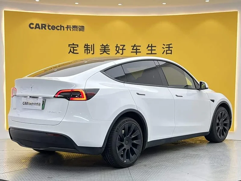 Tesla Model Y — фото 3