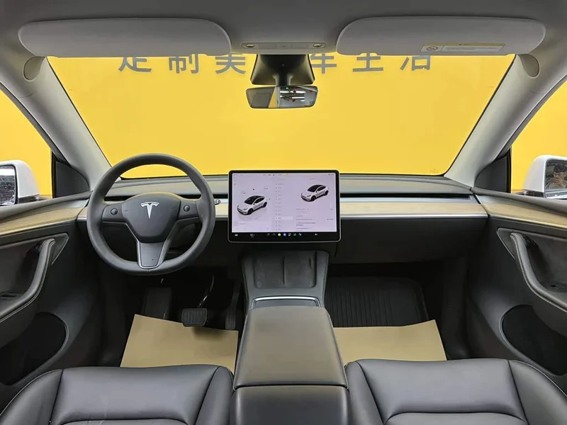 Tesla Model Y — фото 37