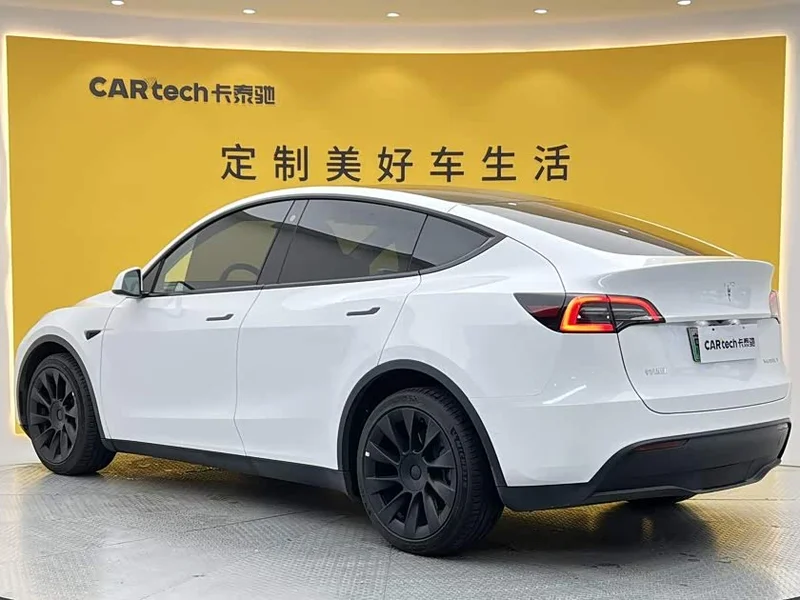 Tesla Model Y — фото 5