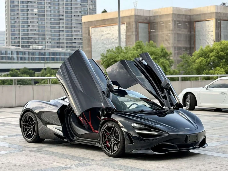 McLaren 720S — фото 12