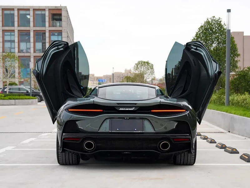 McLaren GT — фото 11