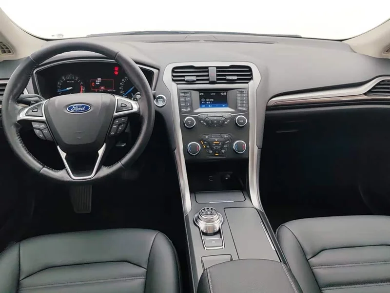 Ford Mondeo — фото 12