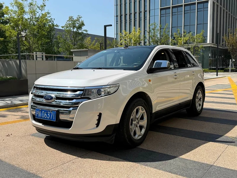 Ford Edge — фото 1