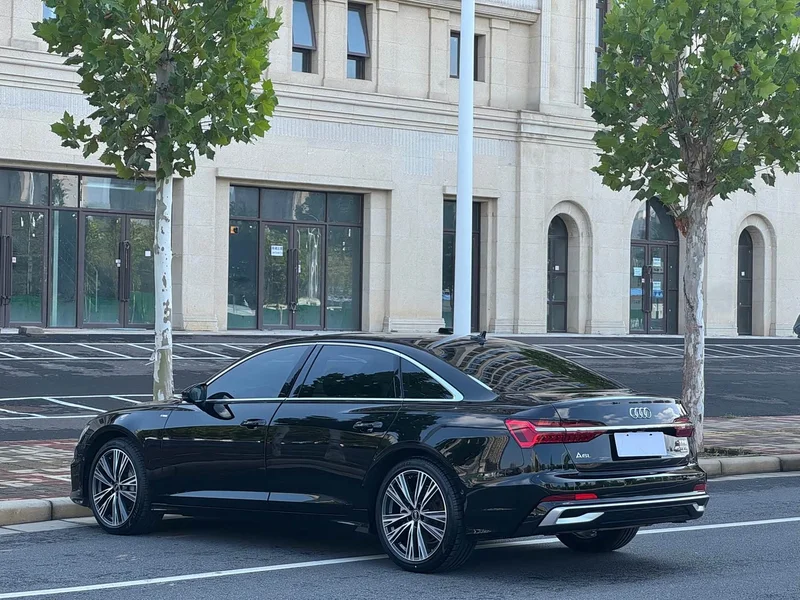 Audi A6L — фото 15