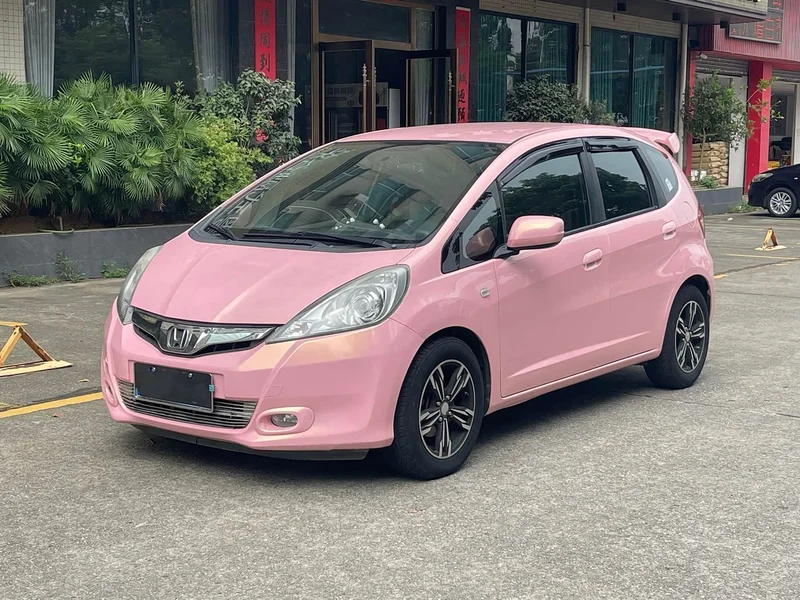 Honda Fit — фото 1