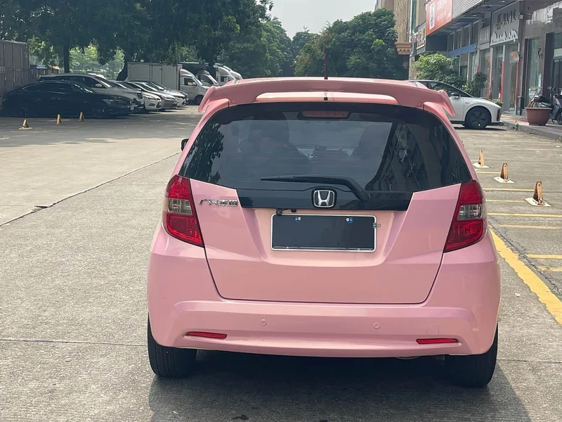 Honda Fit — фото 11