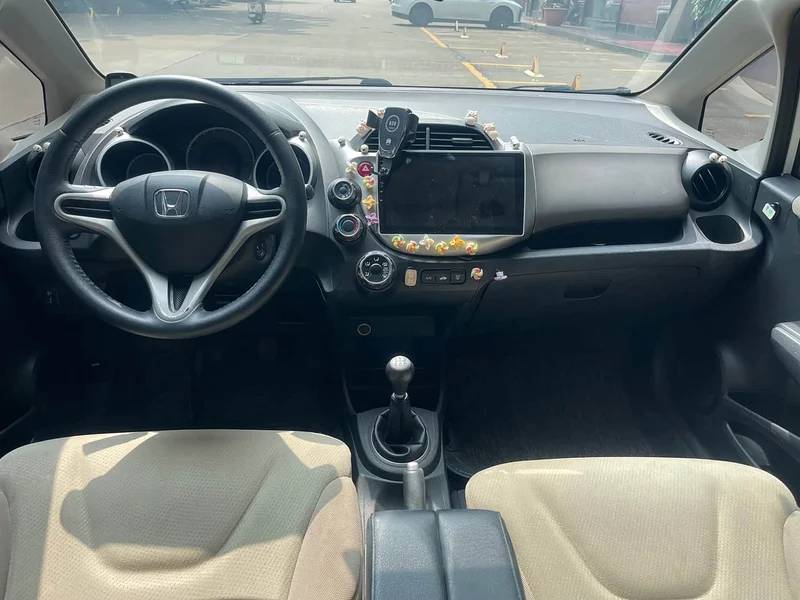 Honda Fit — фото 4