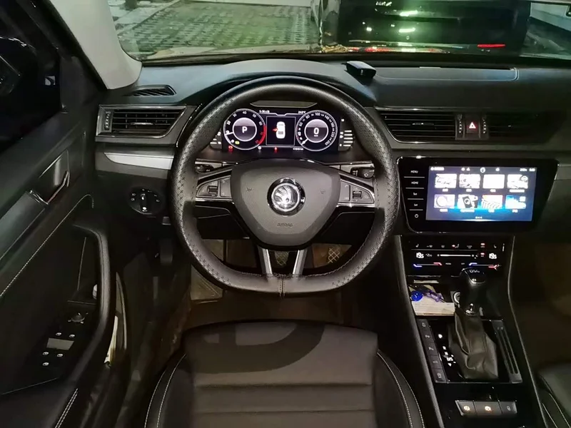 Skoda Superb — фото 6