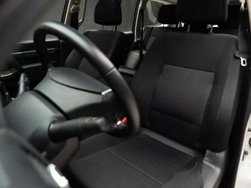 Mitsubishi Pajero (Imported) — фото 16