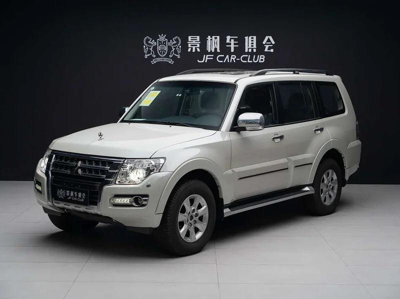 Mitsubishi Pajero (Imported) — фото 2