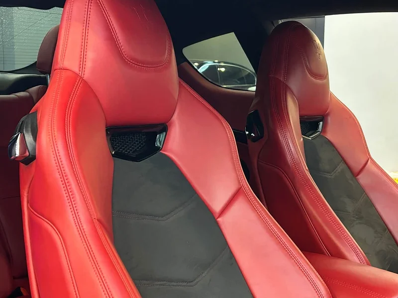 Maserati GranTurismo — фото 11