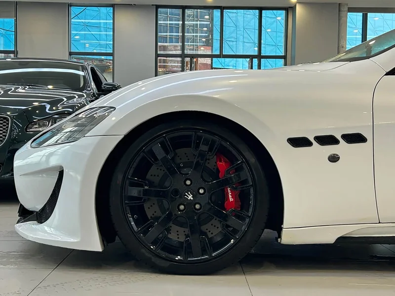 Maserati GranTurismo — фото 6