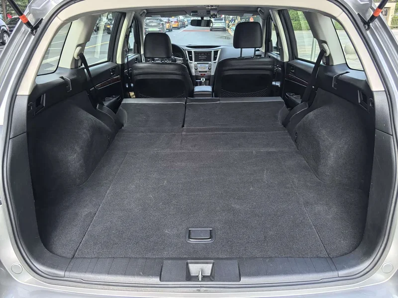 Subaru Outback — фото 12
