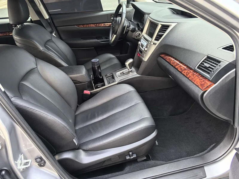 Subaru Outback — фото 15