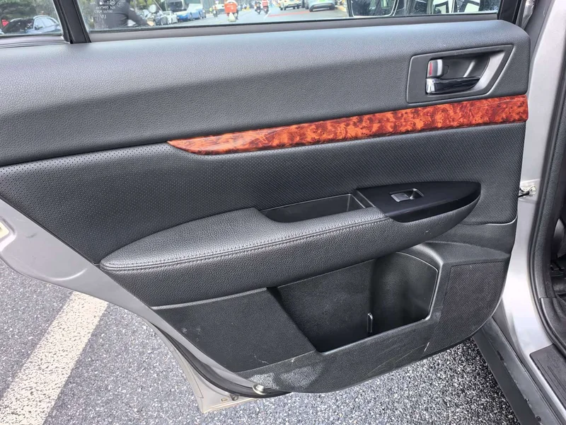 Subaru Outback — фото 21