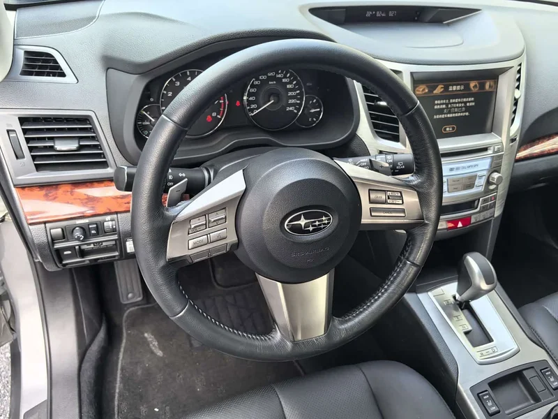 Subaru Outback — фото 23