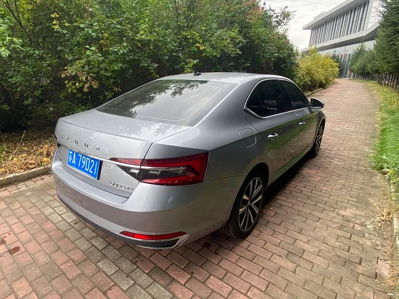 Skoda Superb — фото 6