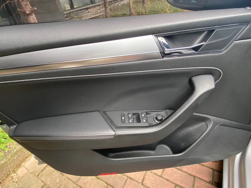 Skoda Superb — фото 9
