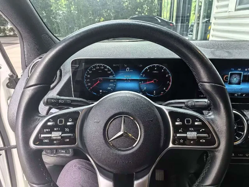 Mercedes-Benz B-Class — фото 14