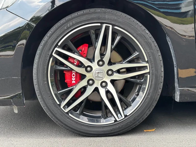 Honda Accord — фото 25